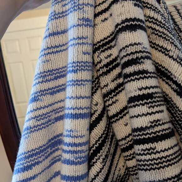 2 mock neck sweaters - Picture 1 of 13